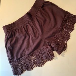 Maroon lace linen shorts